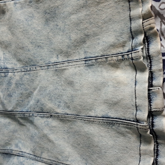 NWT Thrill Medium Novelty Acid Wash Dirty Blue Bustier Denim Jean Jacket - Picture 15 of 17